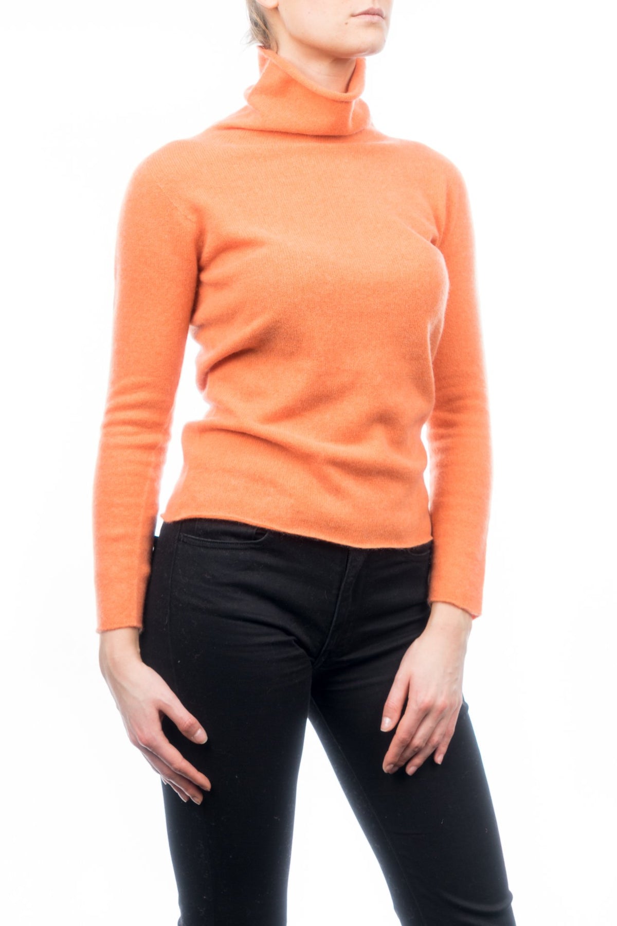 Pull col roulé femme 100 % cachemire, coloris Orange, vue 2 | Dalle Piane Cashmere