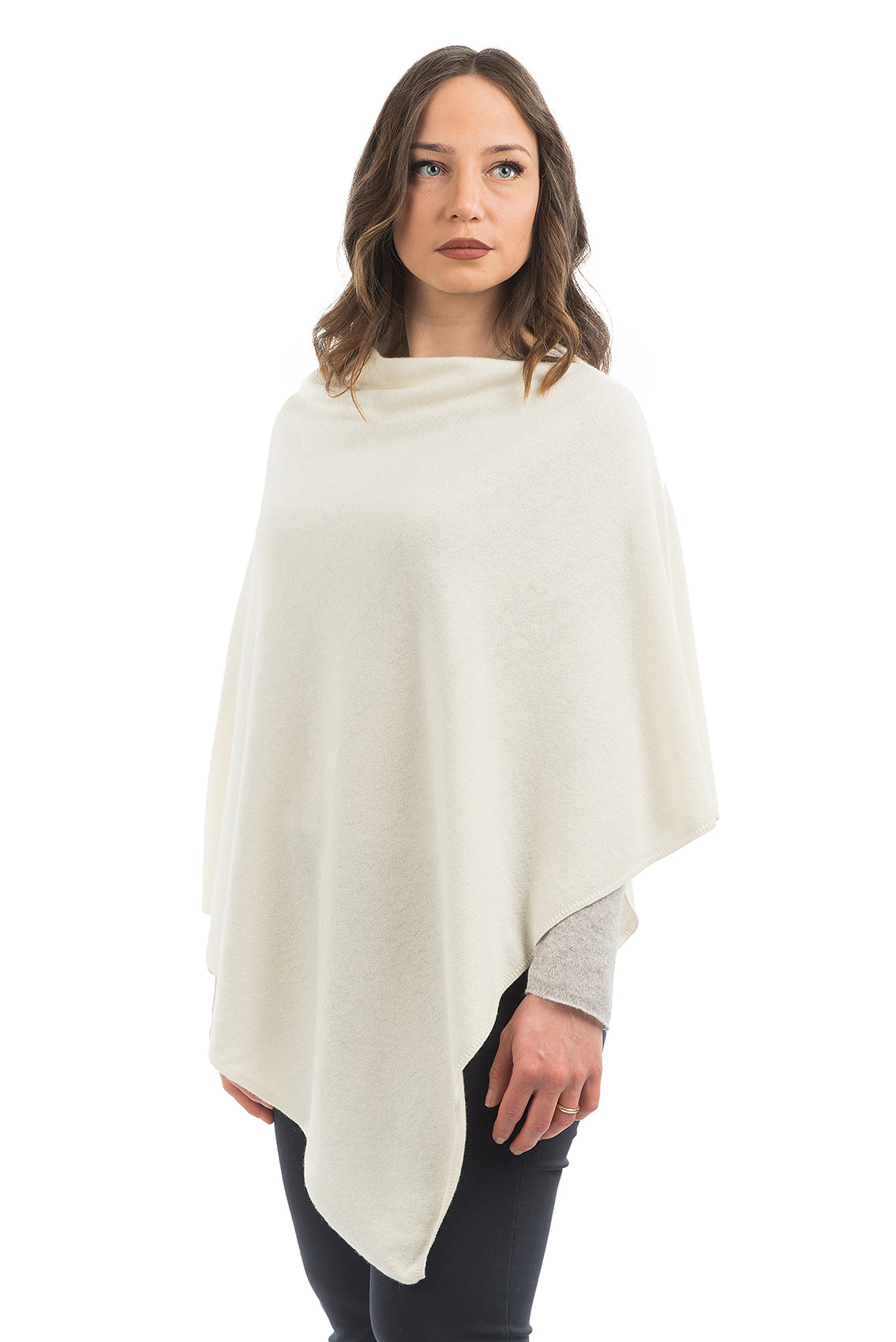 Poncho femme mélange cachemire, coloris Crème, vue 2 | Dalle Piane Cashmere