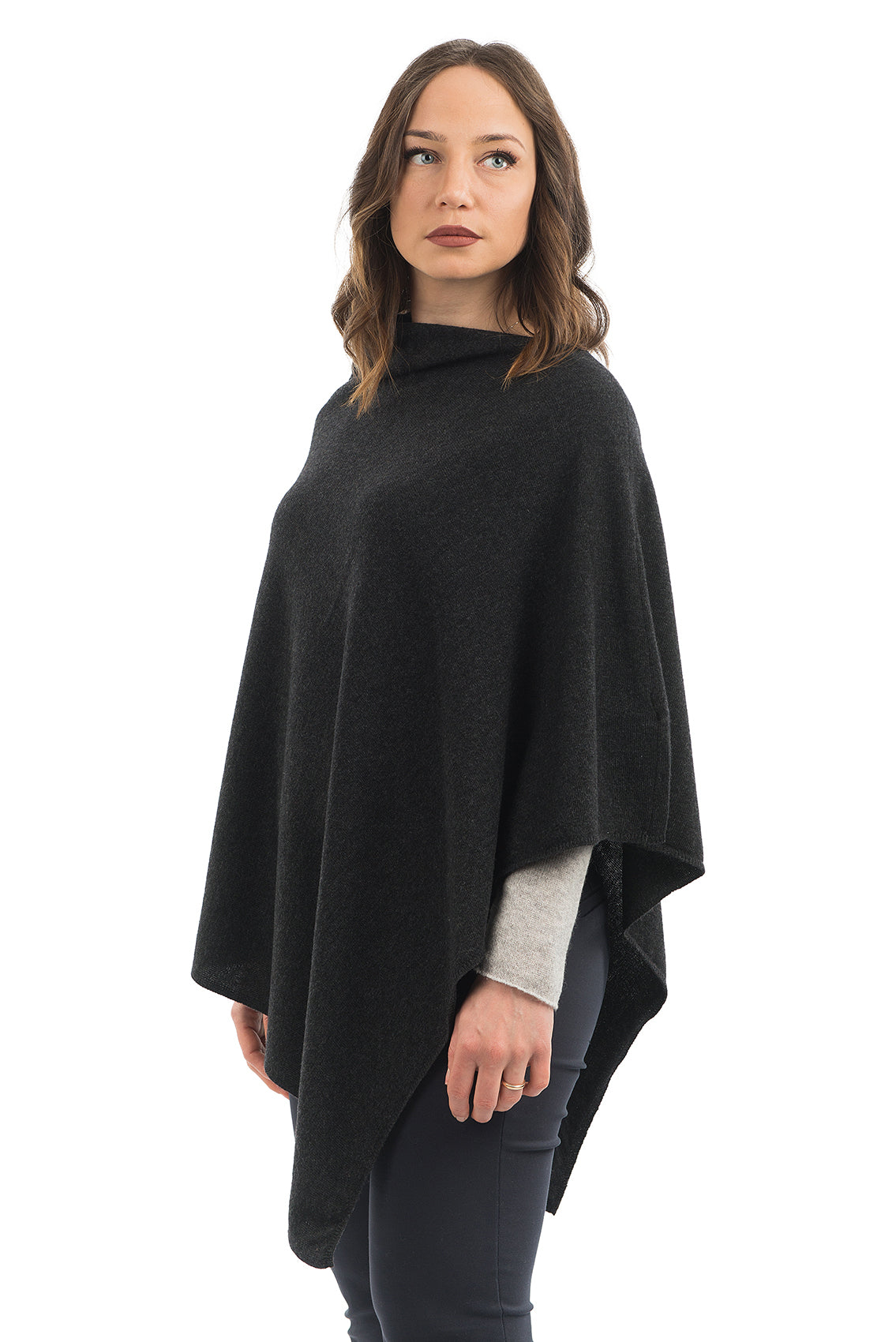 Poncho femme mélange cachemire, coloris Anthracite, vue 2 | Dalle Piane Cashmere