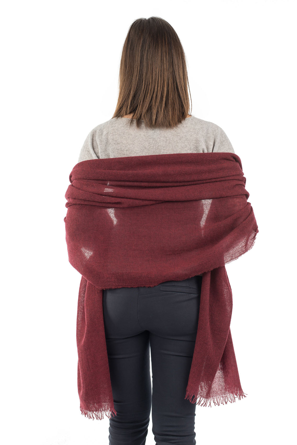 Pashmina femme 100 % cachemire, coloris Bordeaux, vue 4 | Dalle Piane Cashmere