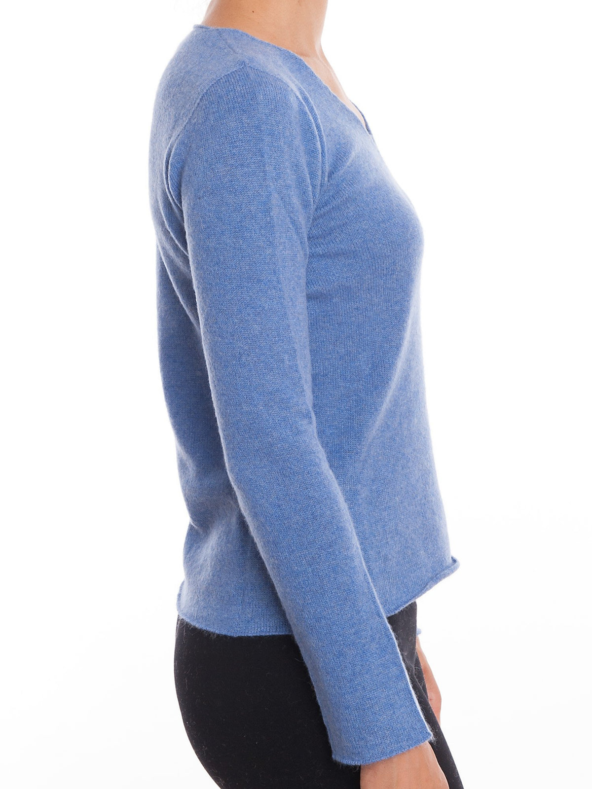 Pull col V femme 100 % cachemire, coloris Azur, vue 2 | Dalle Piane Cashmere