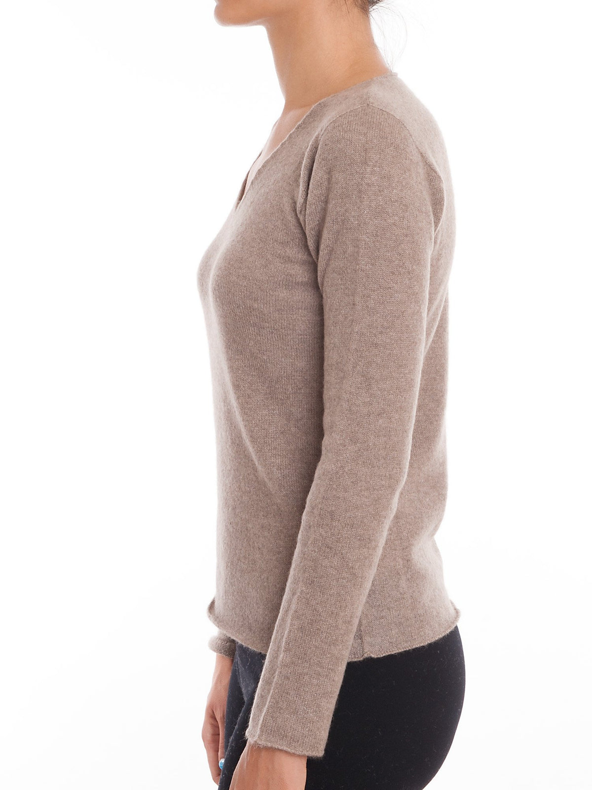 Pull col V femme 100 % cachemire, coloris Vison, vue 4 | Dalle Piane Cashmere